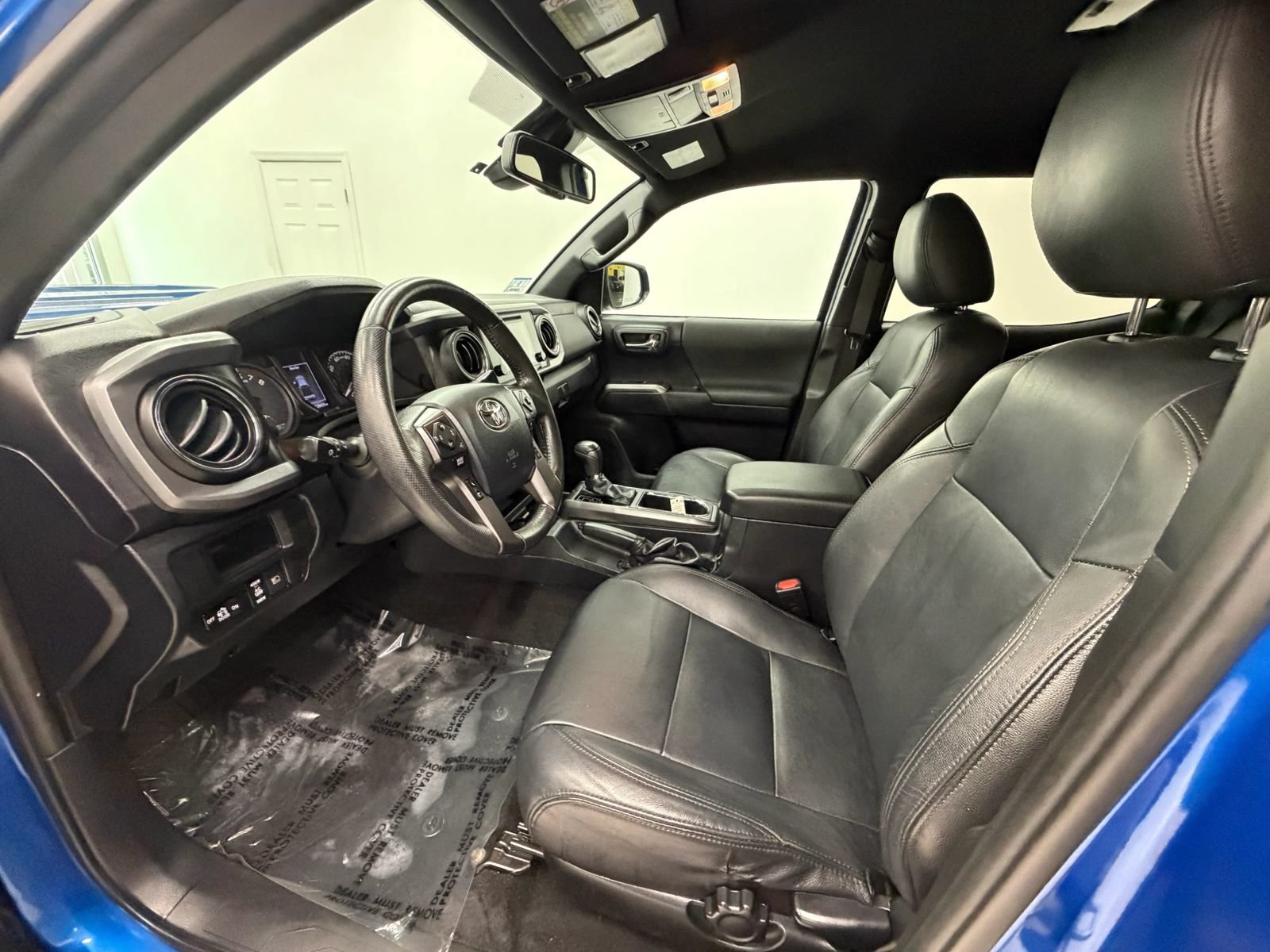 Used 2018 Toyota Tacoma TRD Sport w/ Technology Package AWD/4WD image 14