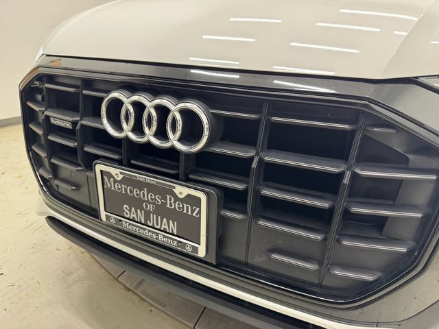 Used 2020 Audi Q8 Premium w/ Black Optic Package AWD/4WD image 43