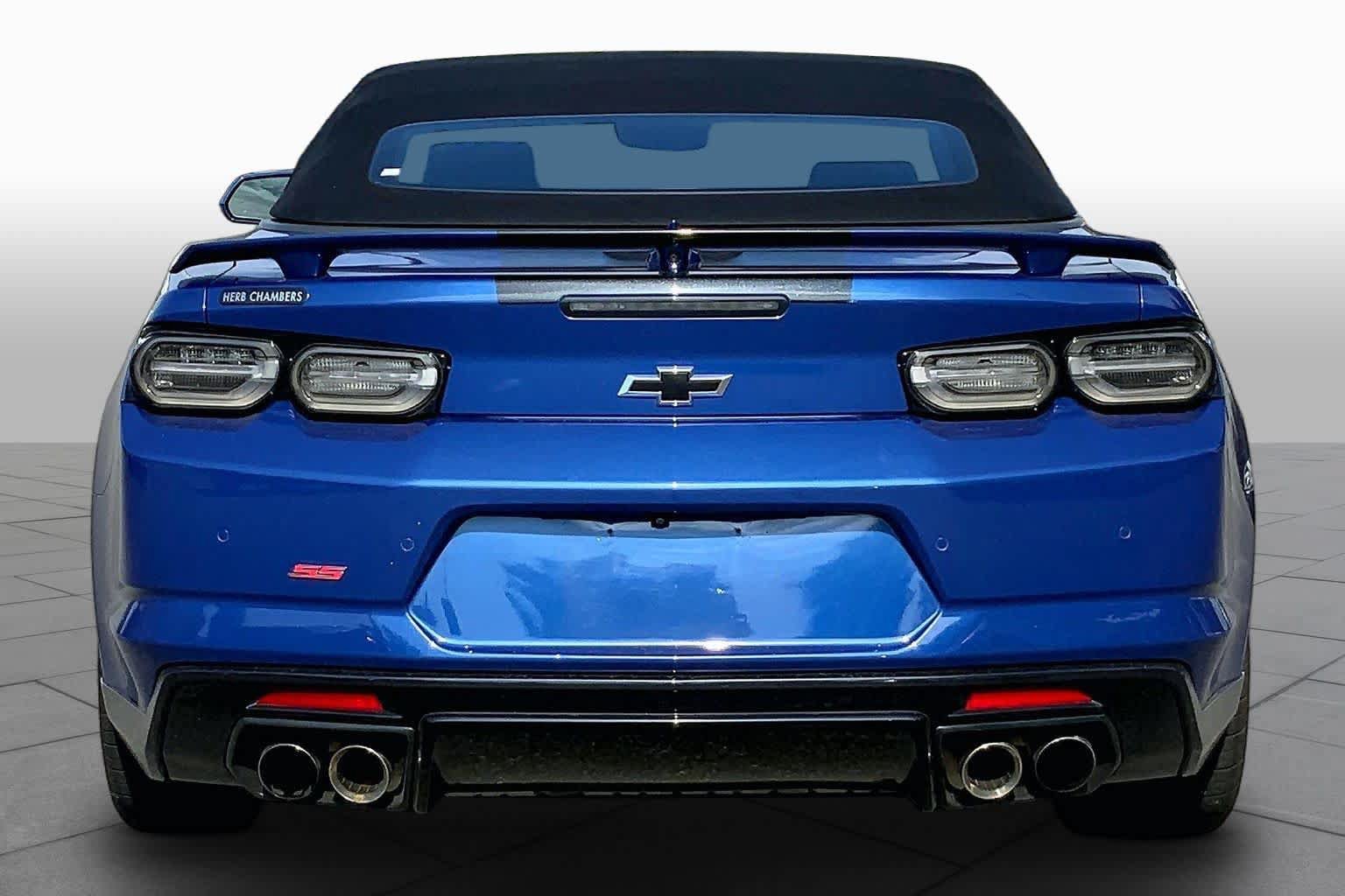 Used 2023 Chevrolet Camaro SS w/ Design Package 2 RWD image 5