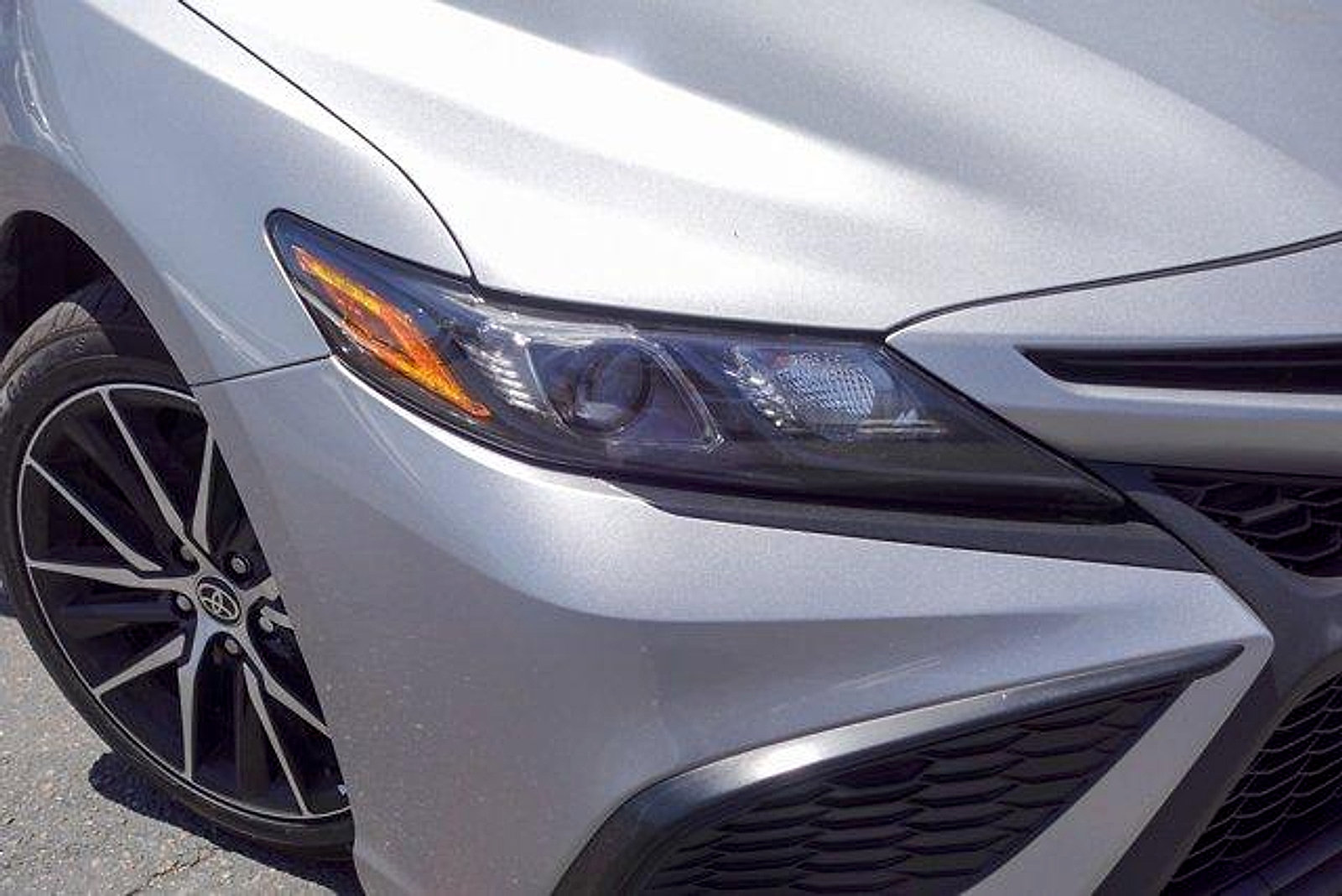 Used 2024 Toyota Camry SE FWD video 2