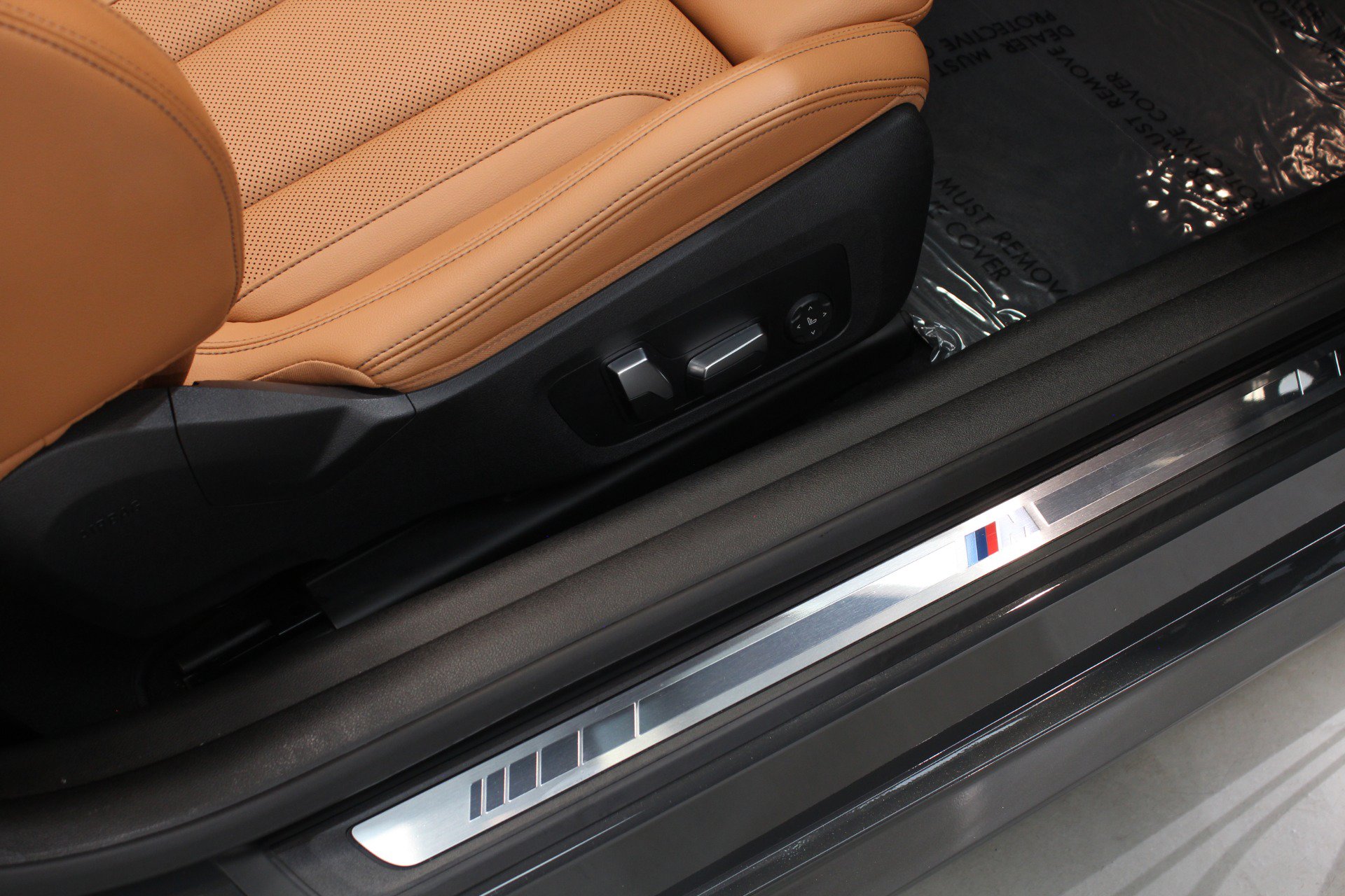 Used 2024 BMW M440i Convertible w/ Premium Package RWD image 53