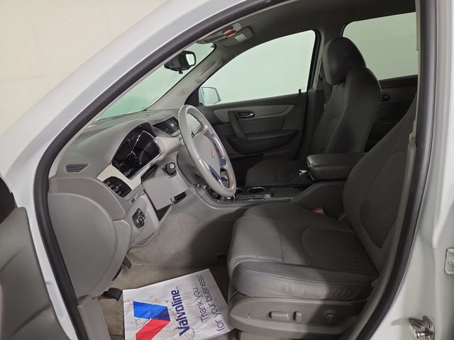 Used 2017 Chevrolet Traverse LT w/ Style and Technology Package FWD image 11