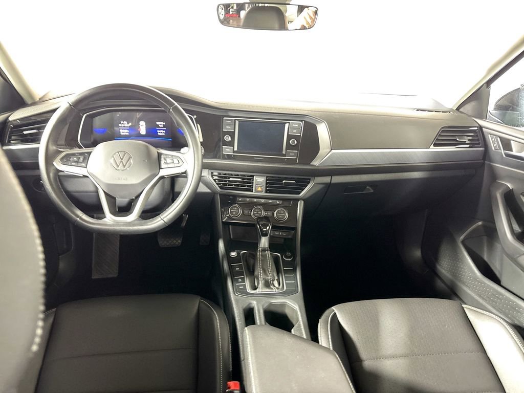 Used 2024 Volkswagen Jetta SE FWD image 12