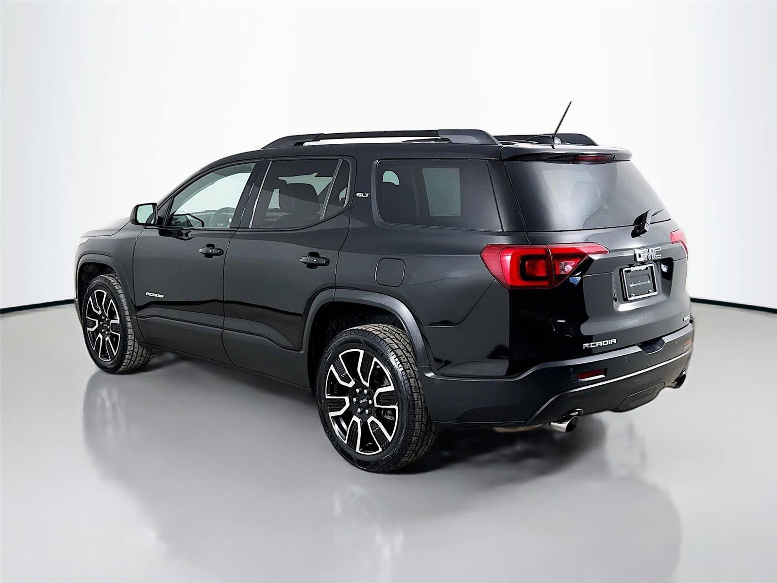 Used 2019 GMC Acadia SLT w/ Black Edition AWD/4WD image 7