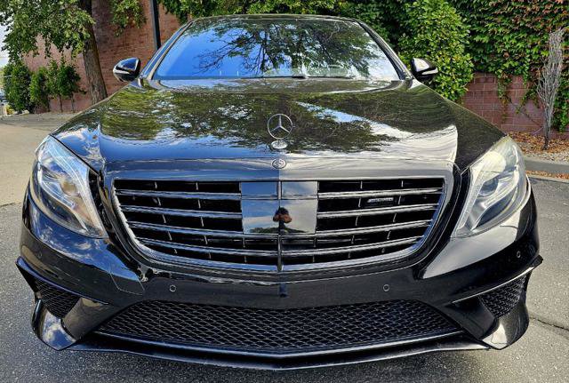 Used 2015 Mercedes-Benz S 63 AMG 4MATIC Sedan image 2
