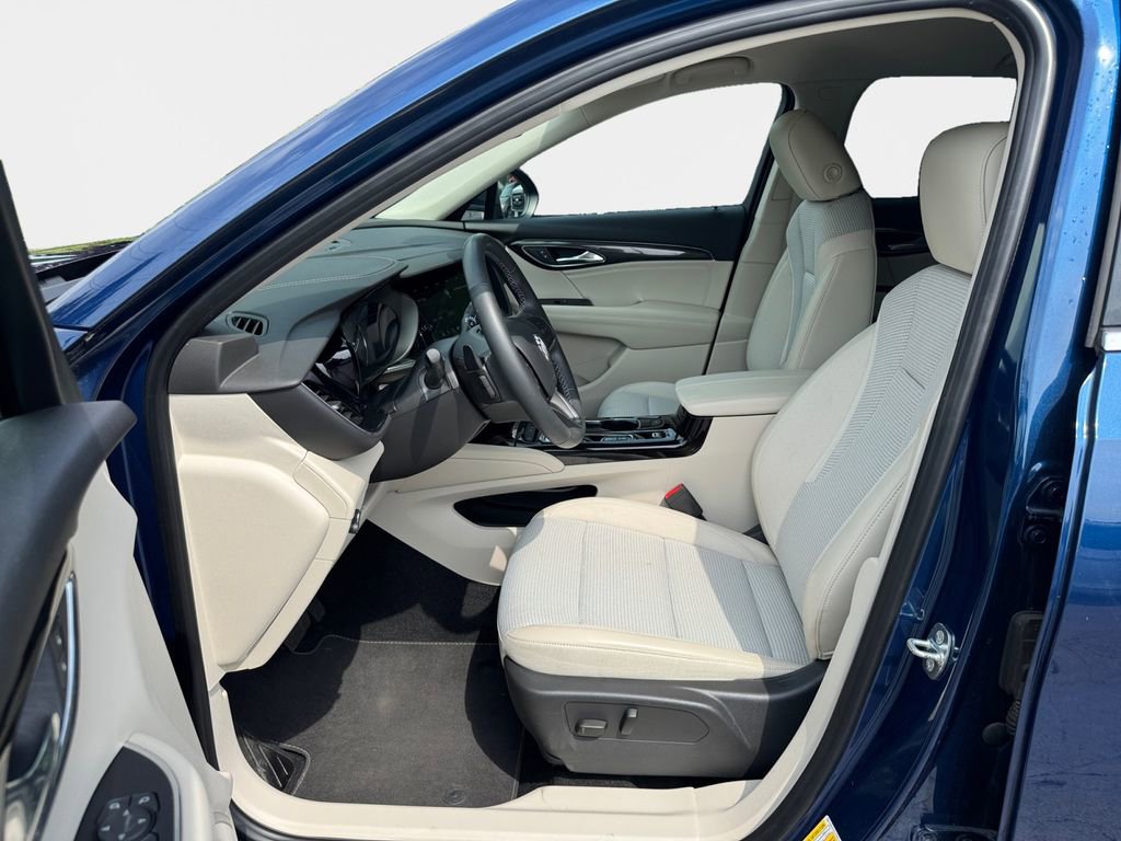 Used 2023 Buick Envision Preferred FWD image 12