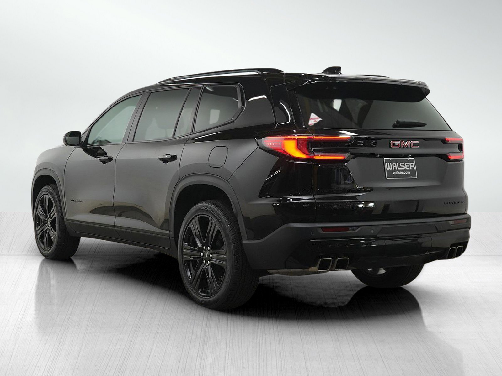 Used 2025 GMC Acadia Elevation w/ Elevation Premium Package AWD/4WD image 3