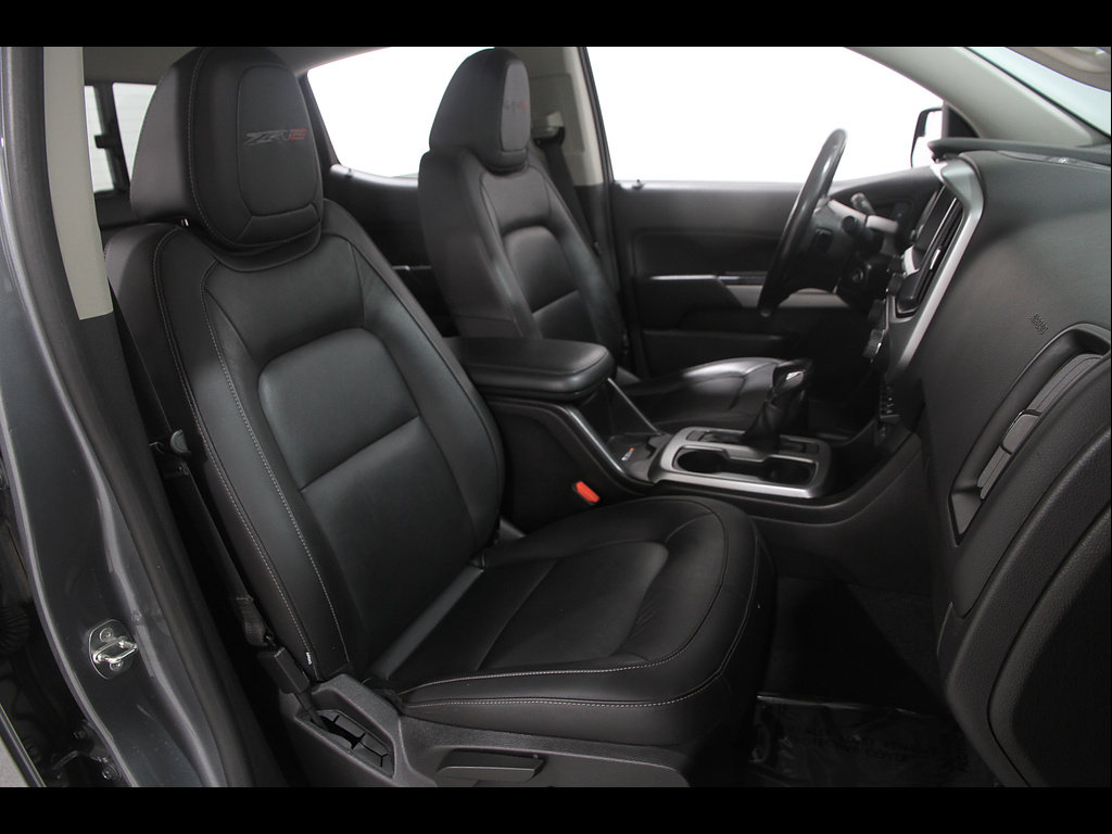 Certified 2022 Chevrolet Colorado ZR2 w/ ZR2 Dusk Special Edition AWD/4WD image 19