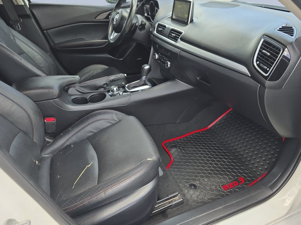 Used 2015 MAZDA MAZDA3 s Grand Touring w/ Technology Package FWD image 34