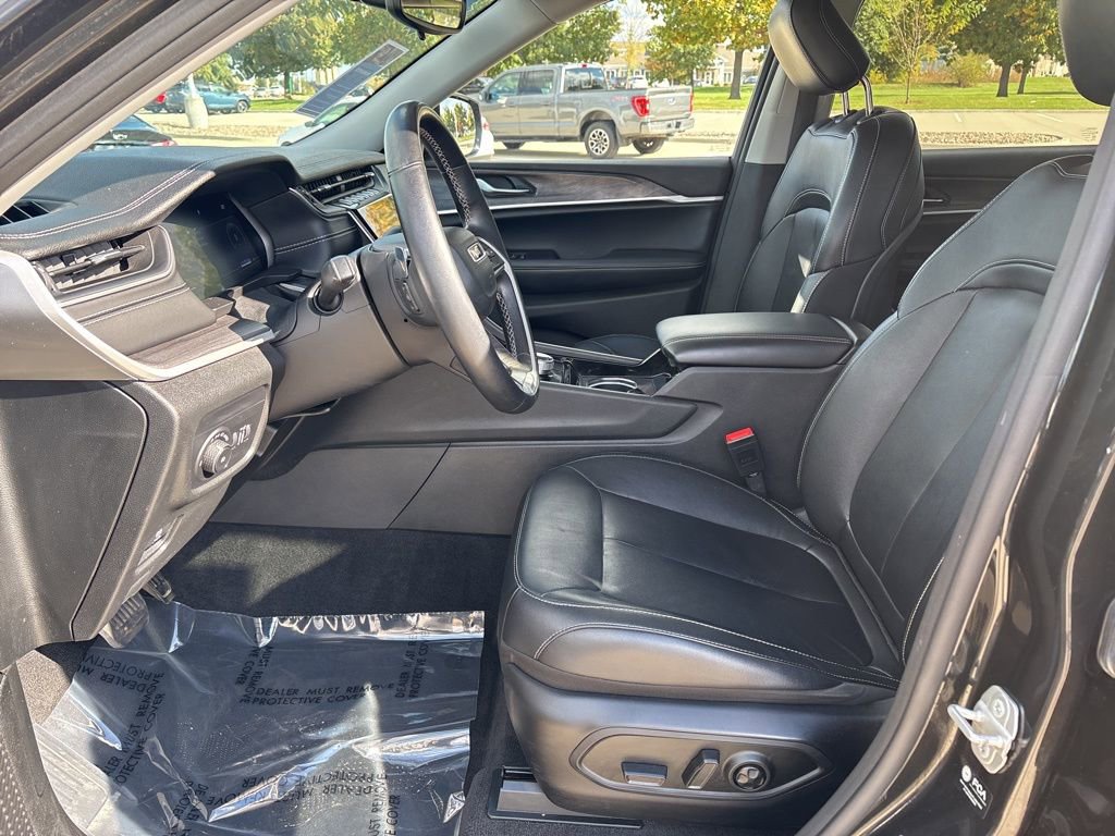 Used 2022 Jeep Grand Cherokee L Limited image 15