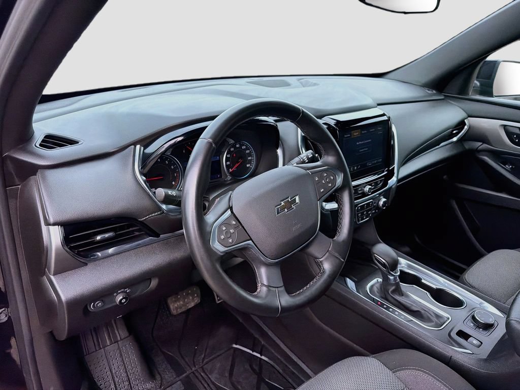Used 2023 Chevrolet Traverse LT w/ Midnight/Sport Edition AWD/4WD image 9