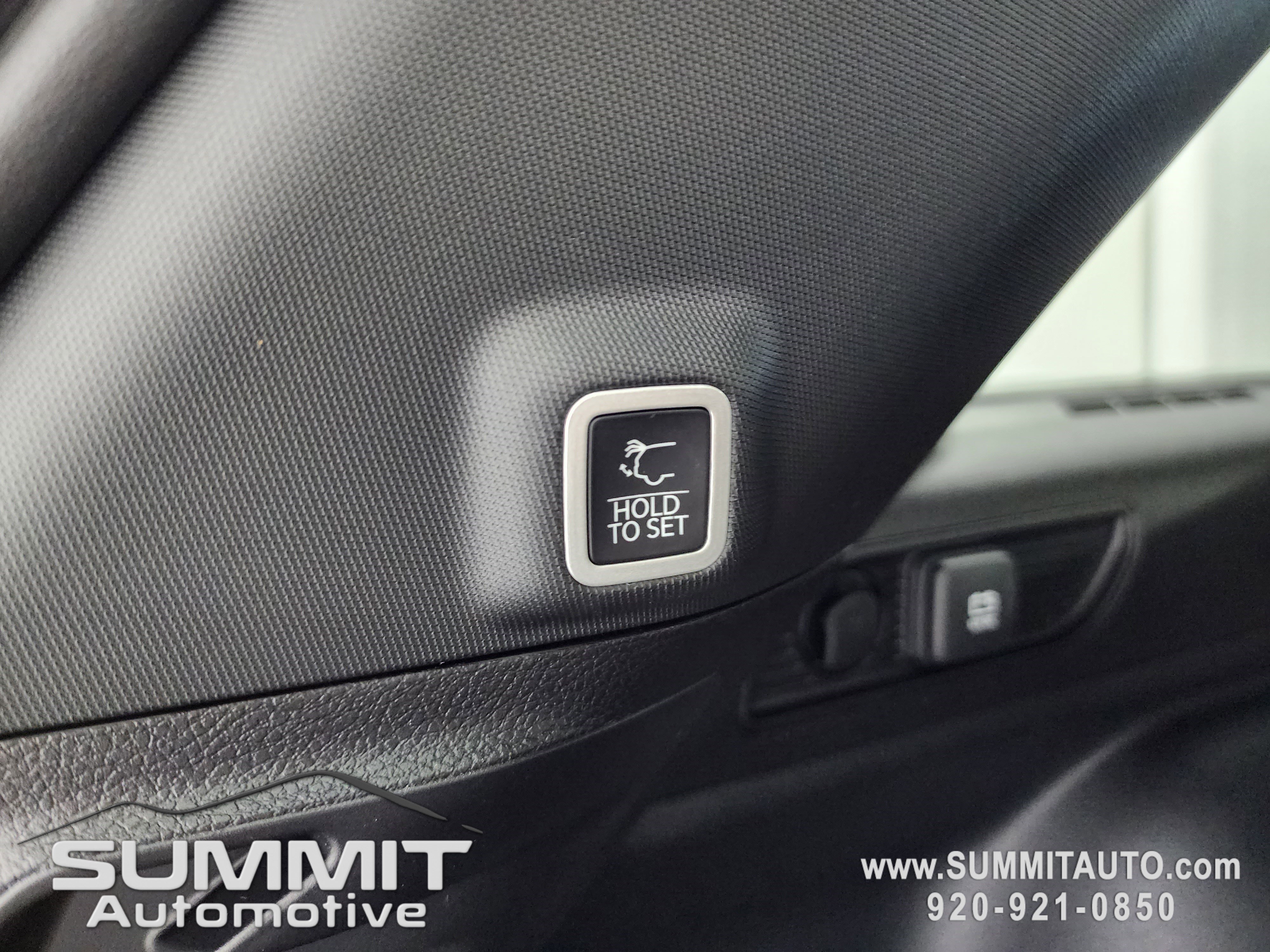 New 2025 Jeep Grand Cherokee Limited w/ Luxury Tech Group II image 34