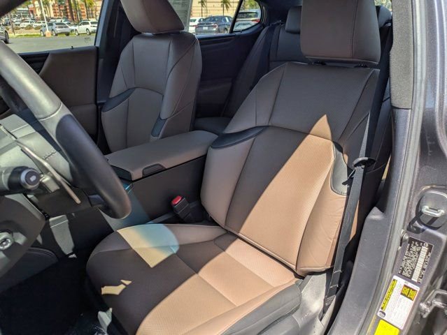 Used 2023 Lexus ES 300h w/ Premium Package FWD image 11