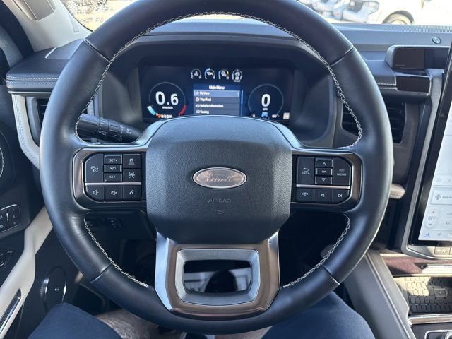 Used 2024 Ford Expedition Platinum AWD/4WD image 18