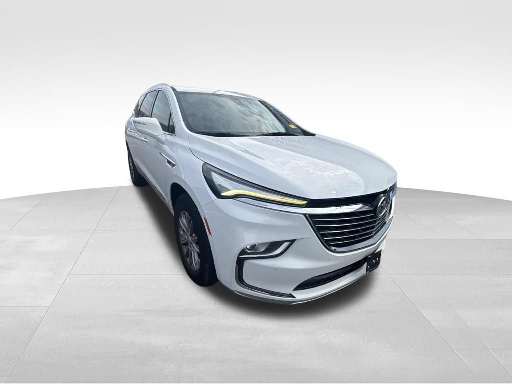 Used 2023 Buick Enclave Essence FWD image 9
