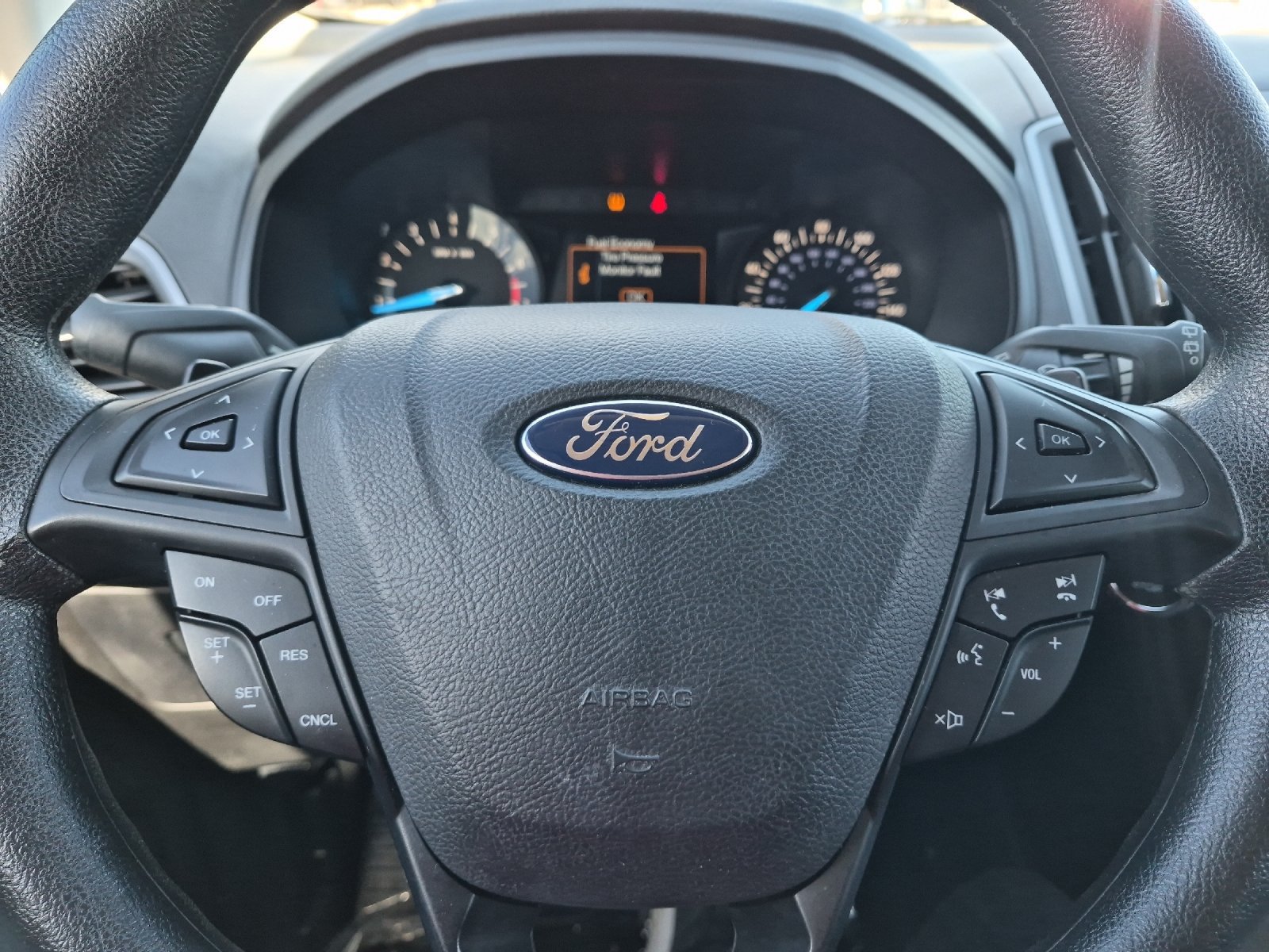 Used 2017 Ford Edge SE FWD image 21