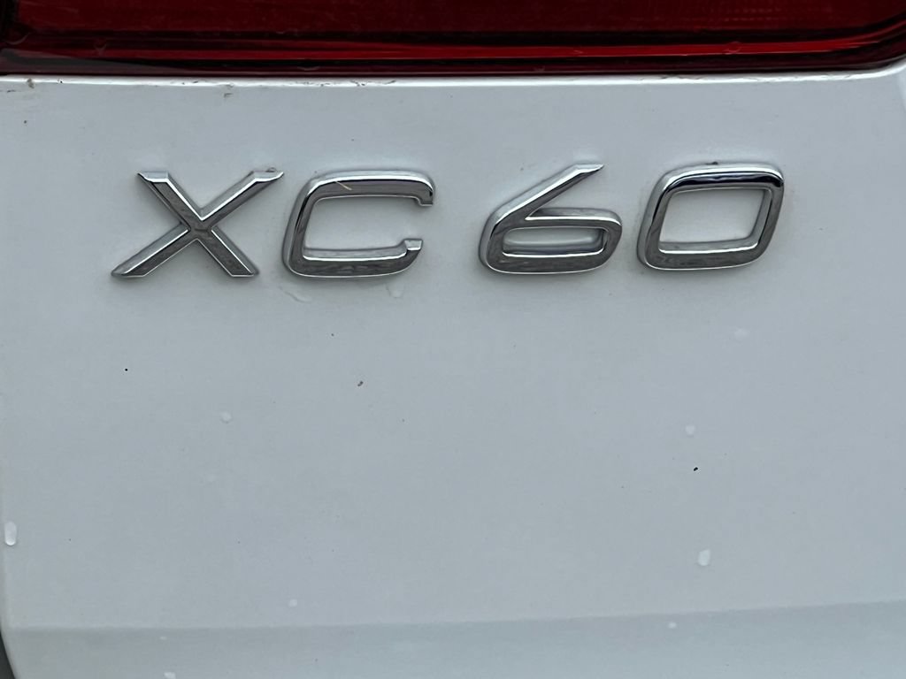 Used 2023 Volvo XC60 T8 Ultimate AWD/4WD image 14