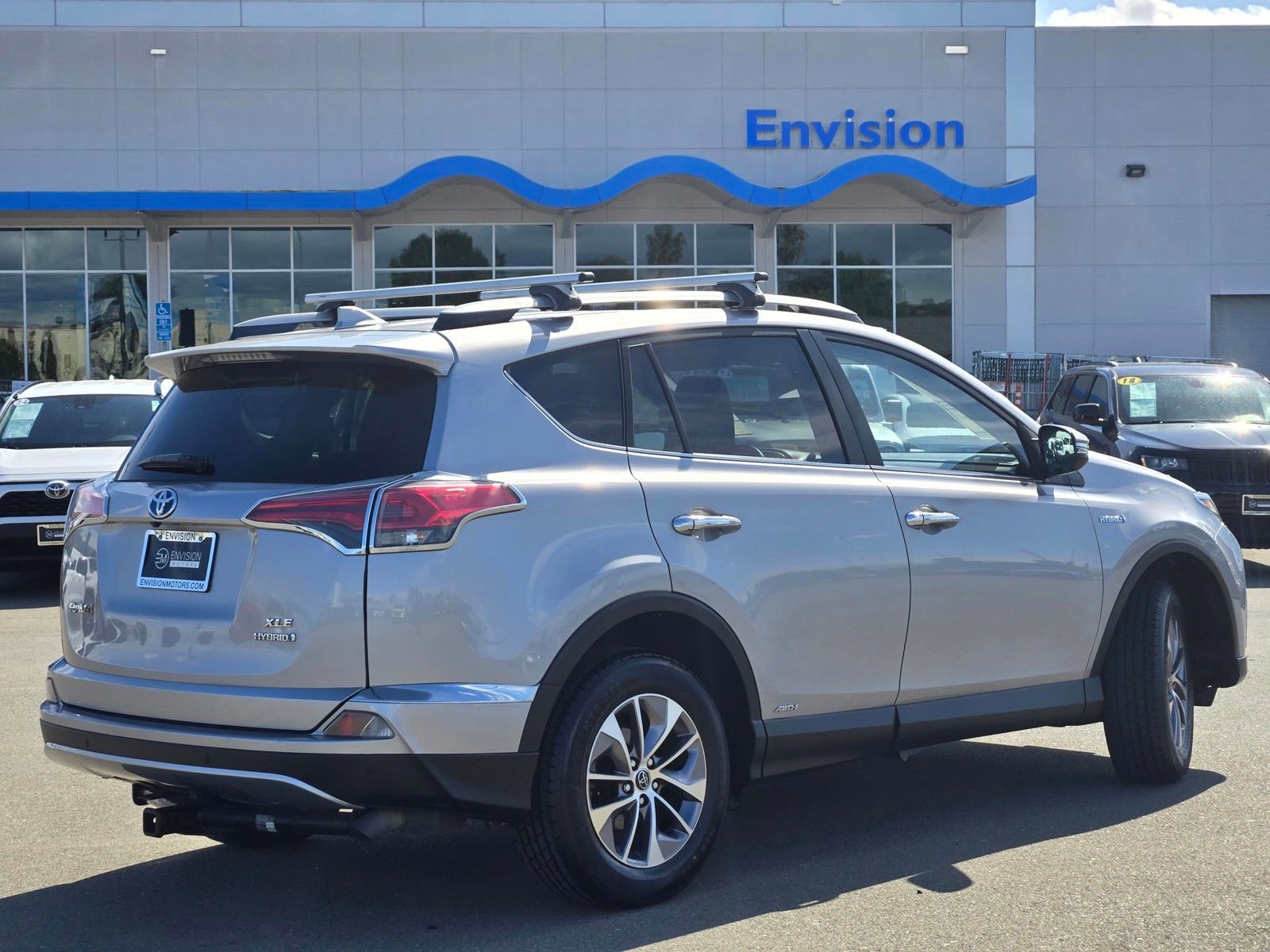 Used 2018 Toyota RAV4 XLE w/ Convenience Package AWD/4WD image 7
