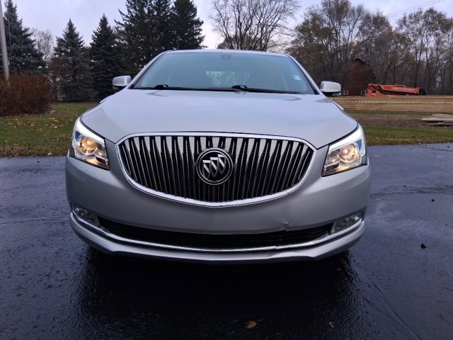 Used 2015 Buick LaCrosse Leather image 2