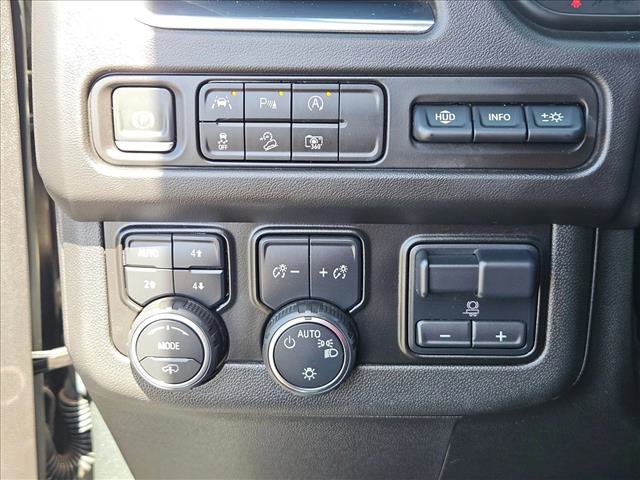 Used 2023 Chevrolet Suburban High Country AWD/4WD image 15
