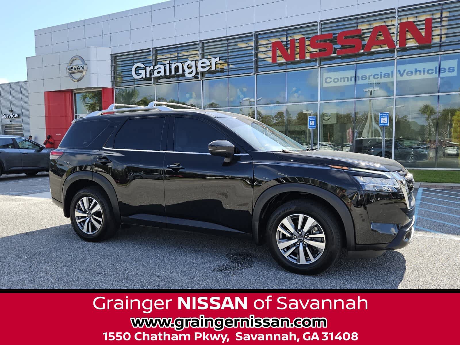 Used 2023 Nissan Pathfinder SL AWD/4WD image 1