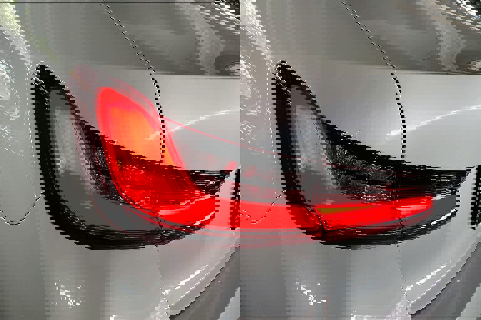 Used 2023 BMW 330i Sedan w/ Parking Assistance Package image 28