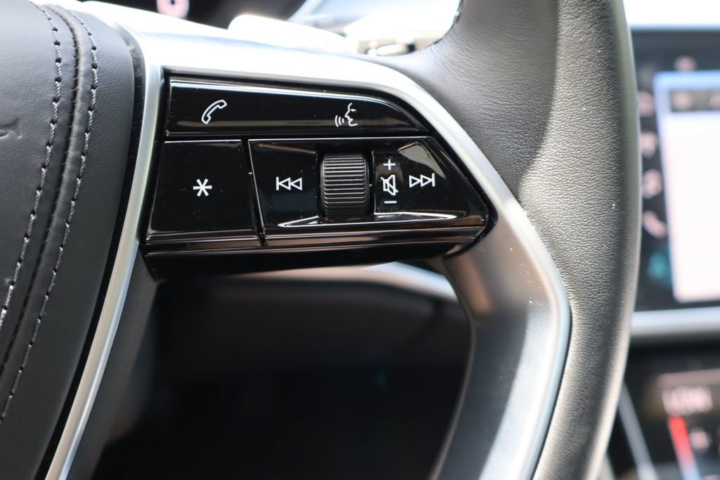 Used 2023 Audi A8 L 3.0T w/ Comfort Plus Package AWD/4WD image 23