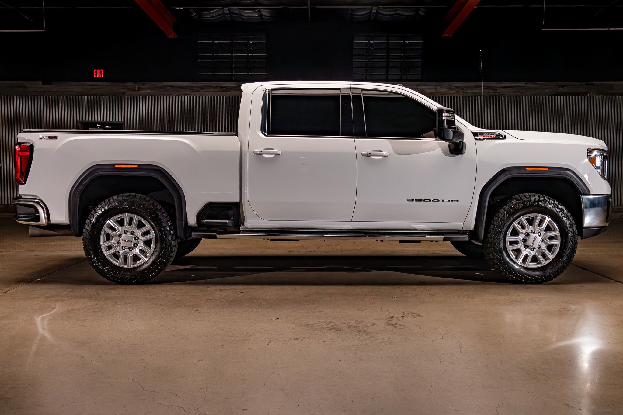 Used 2022 GMC Sierra 3500 SLE w/ SLE Value Package AWD/4WD image 10