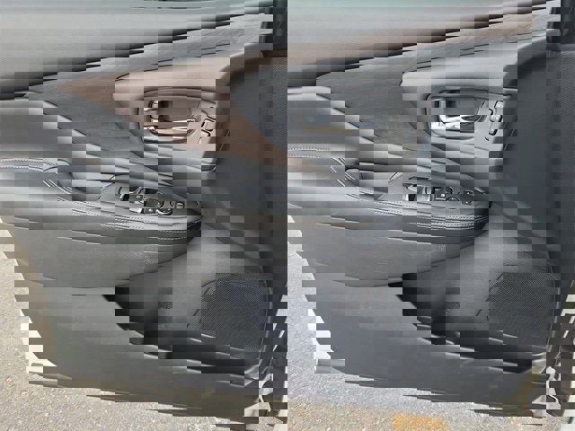 Certified 2024 Nissan Murano Platinum w/ Cargo Package image 6