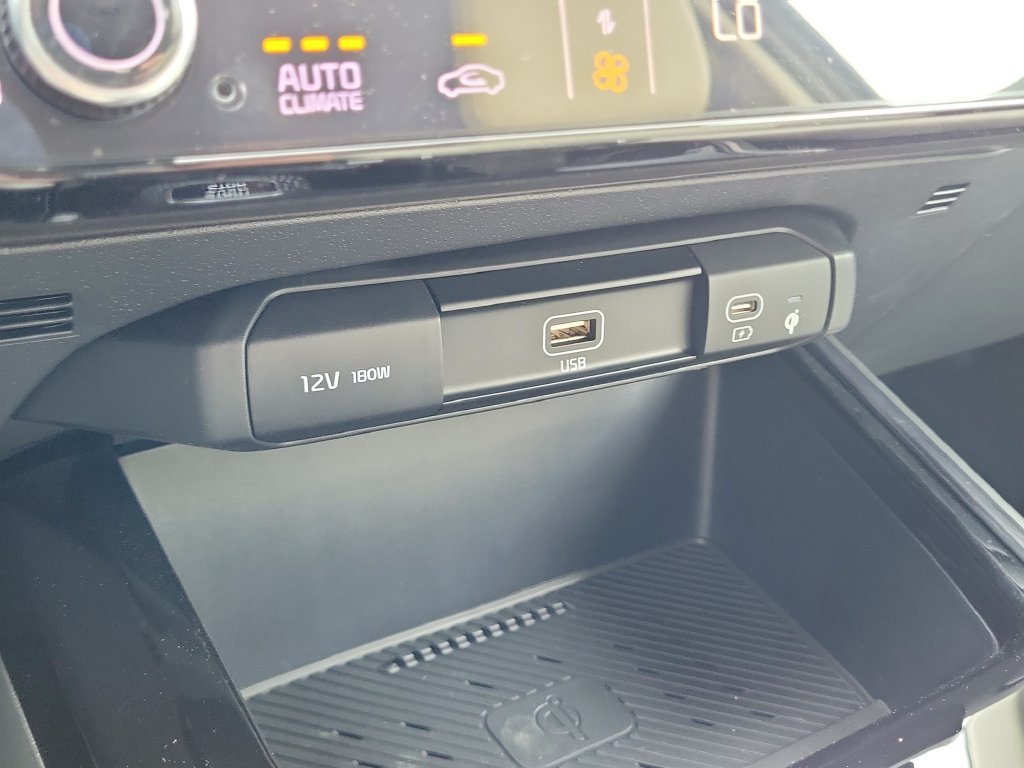 New 2026 Kia Niro EX w/ EX Premium Package FWD image 35