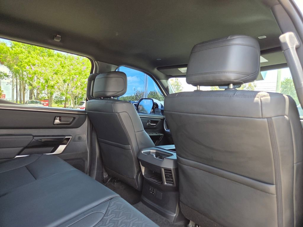 Used 2025 Toyota Tundra Limited AWD/4WD image 12