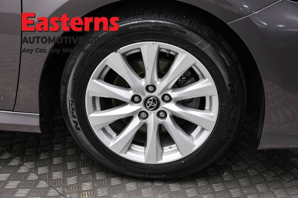 Used 2019 Toyota Camry LE FWD image 30