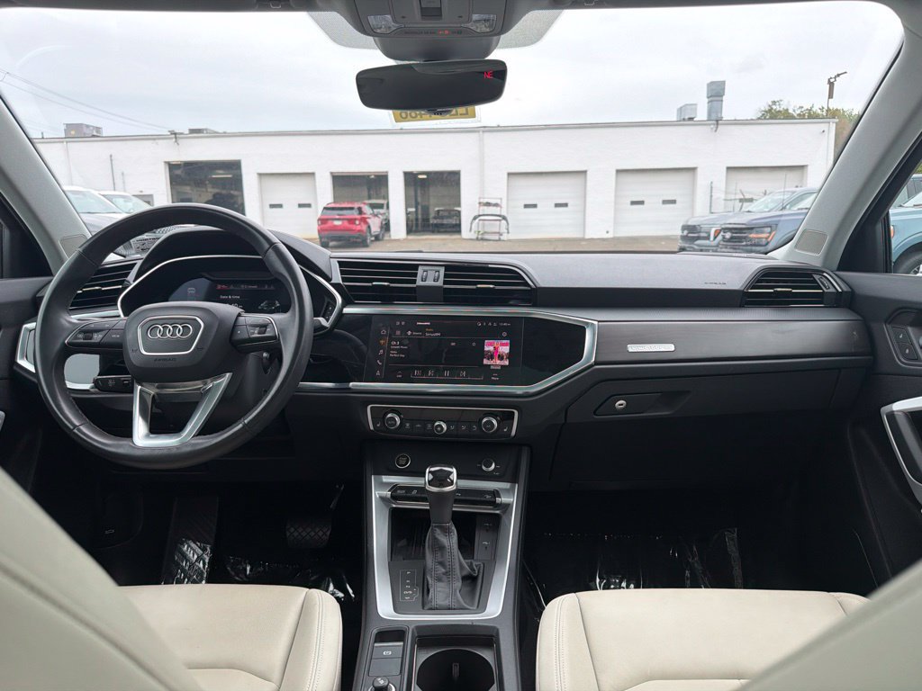 Used 2023 Audi Q3 2.0T Premium Plus w/ Premium Plus Package AWD/4WD image 18