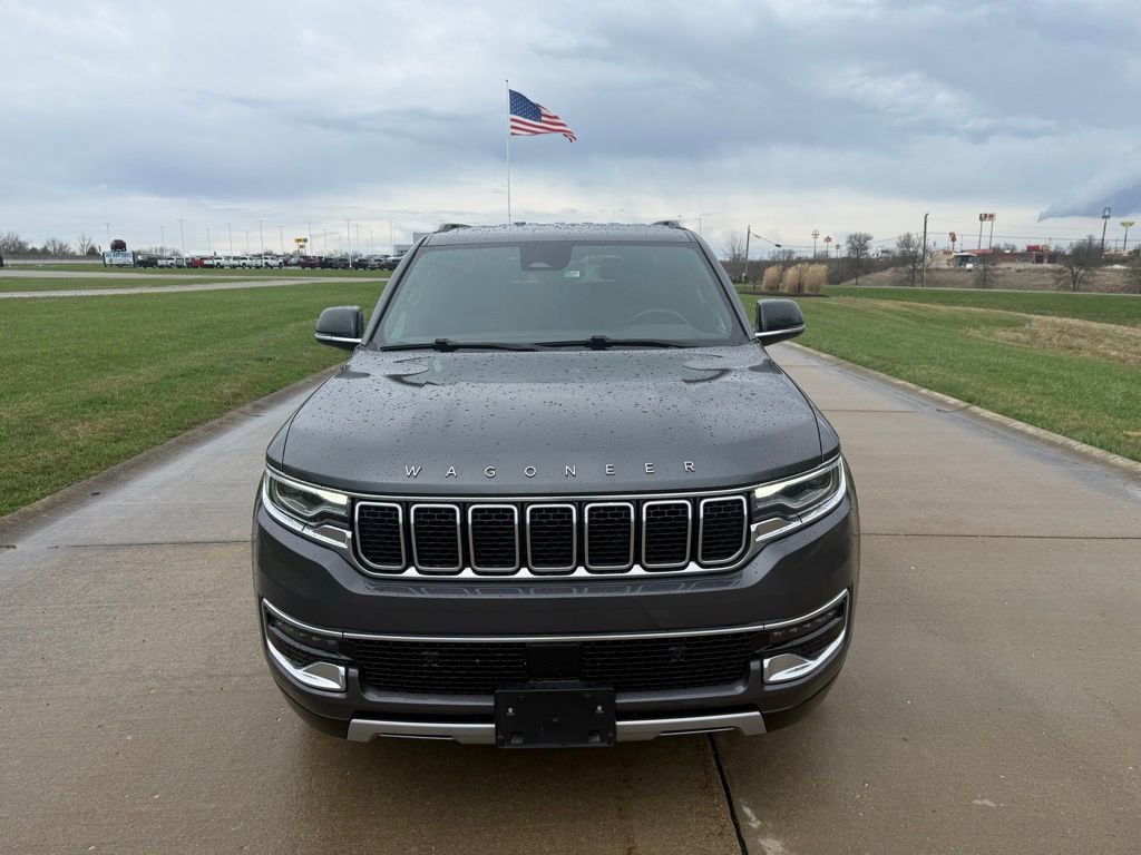 Used 2024 Jeep Wagoneer Series II w/ Flexible Seating Group image 11