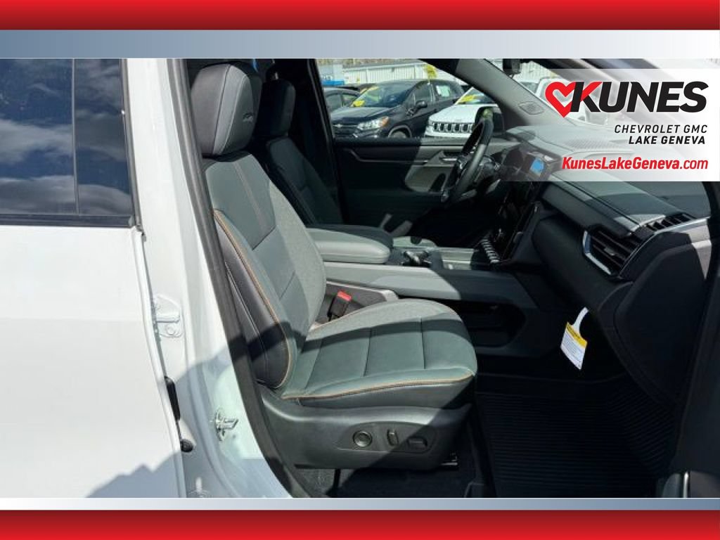 New 2026 GMC Acadia AT4 w/ Luxury Package AWD/4WD image 21