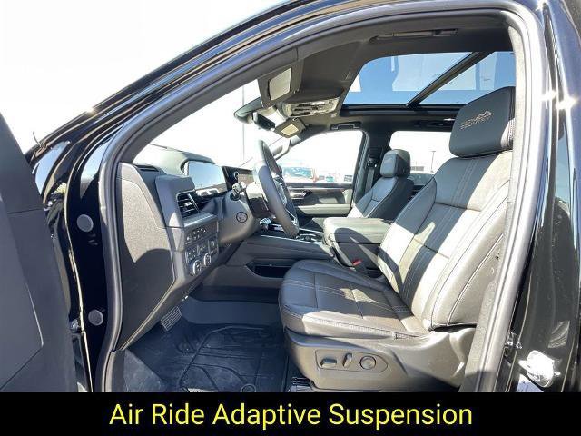 New 2025 Chevrolet Suburban High Country image 28