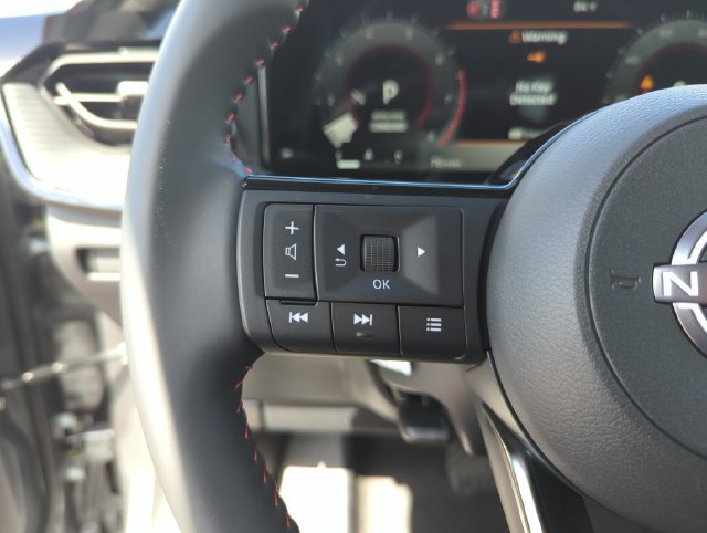 New 2026 Nissan Kicks SR w/ Cold Weather Package FWD image 41