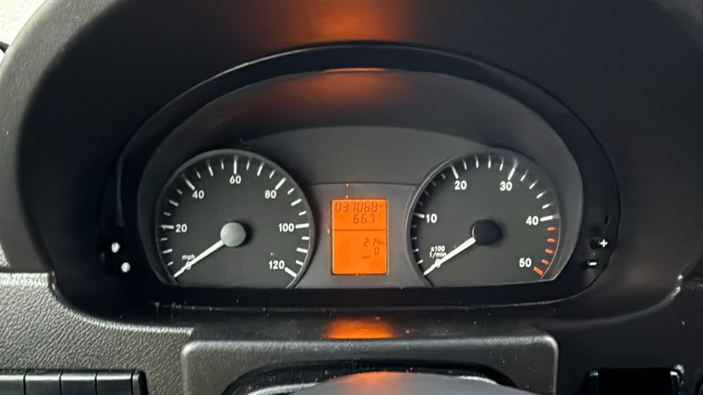 Used 2018 Mercedes-Benz Sprinter 2500 image 21