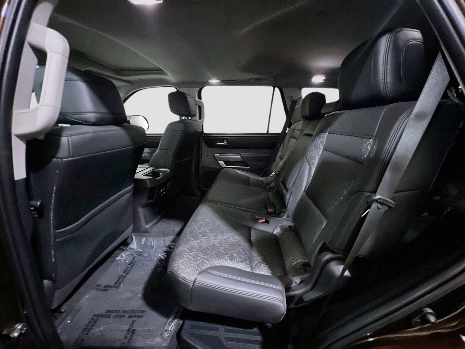 Used 2024 Toyota Sequoia SR5 w/ SR5 Premium Package AWD/4WD image 17