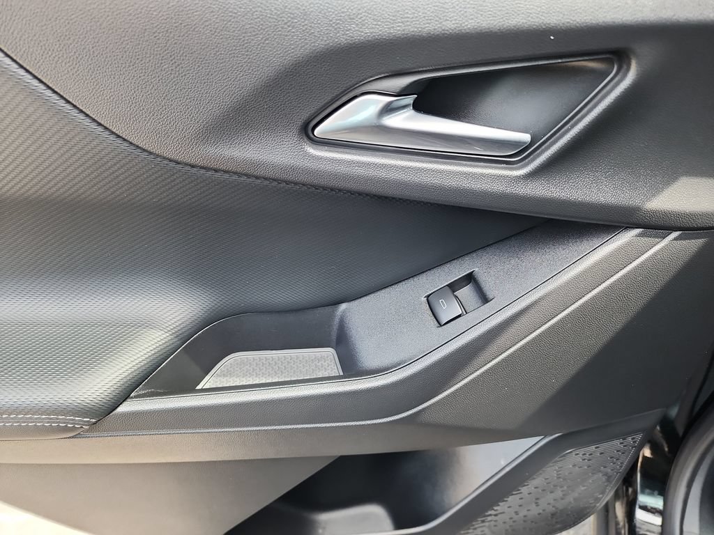 Certified 2026 Chevrolet Equinox LT FWD image 36