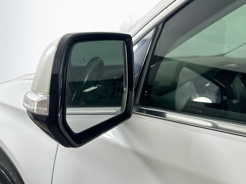 Used 2019 Chevrolet Traverse LT FWD image 36