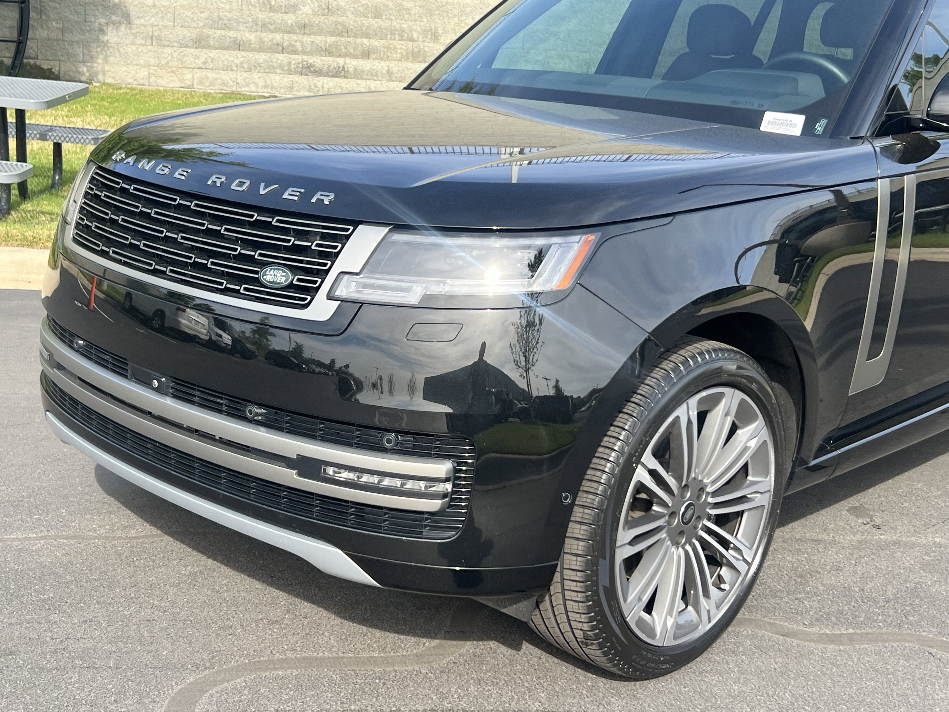 Certified 2024 Land Rover Range Rover Long Wheelbase SE image 11