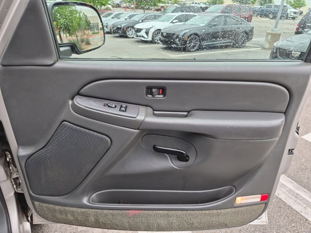 Used 2004 GMC Sierra 2500 SLE w/ Heavy-Duty Power Package image 13