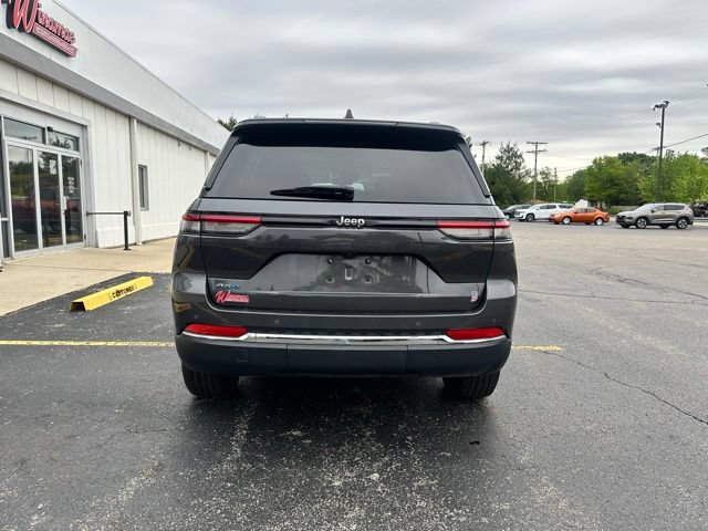 Used 2024 Jeep Grand Cherokee Limited 4xe AWD/4WD image 4