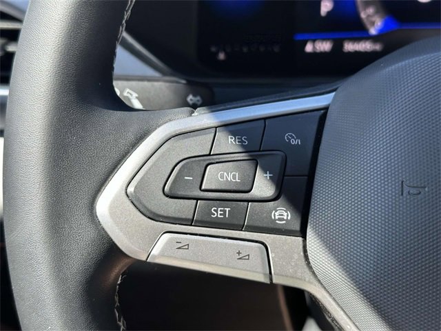 Certified 2022 Volkswagen Taos SE image 21