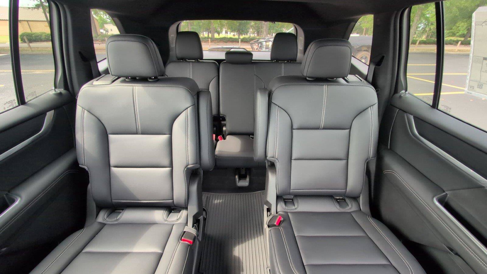 New 2026 GMC Acadia Elevation w/ Elevation Premium Package FWD image 32