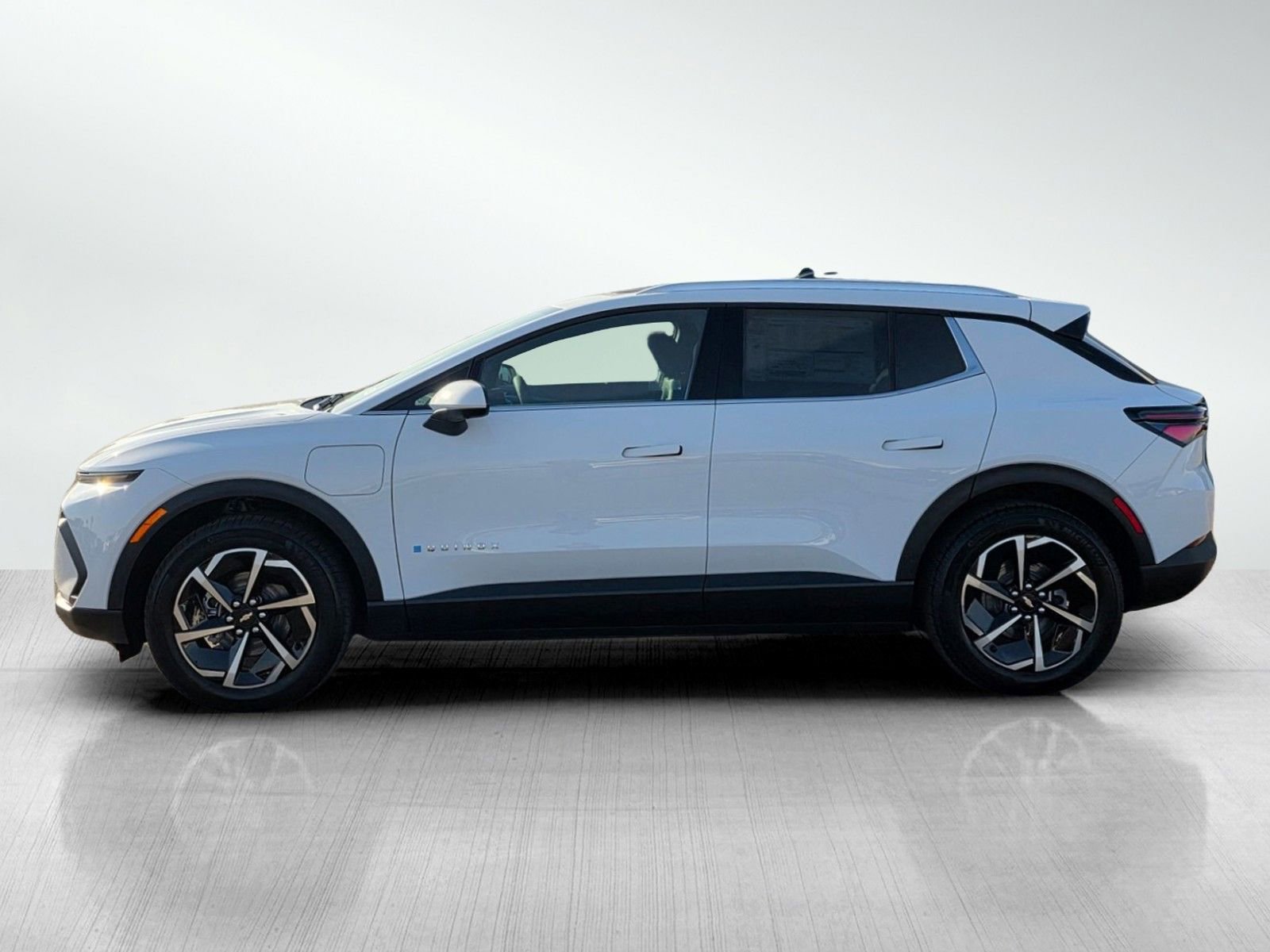 New 2026 Chevrolet Equinox EV LT image 4