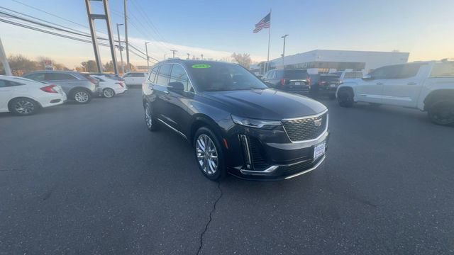 Used 2023 Cadillac XT6 Premium Luxury w/ Technology Package AWD/4WD image 2