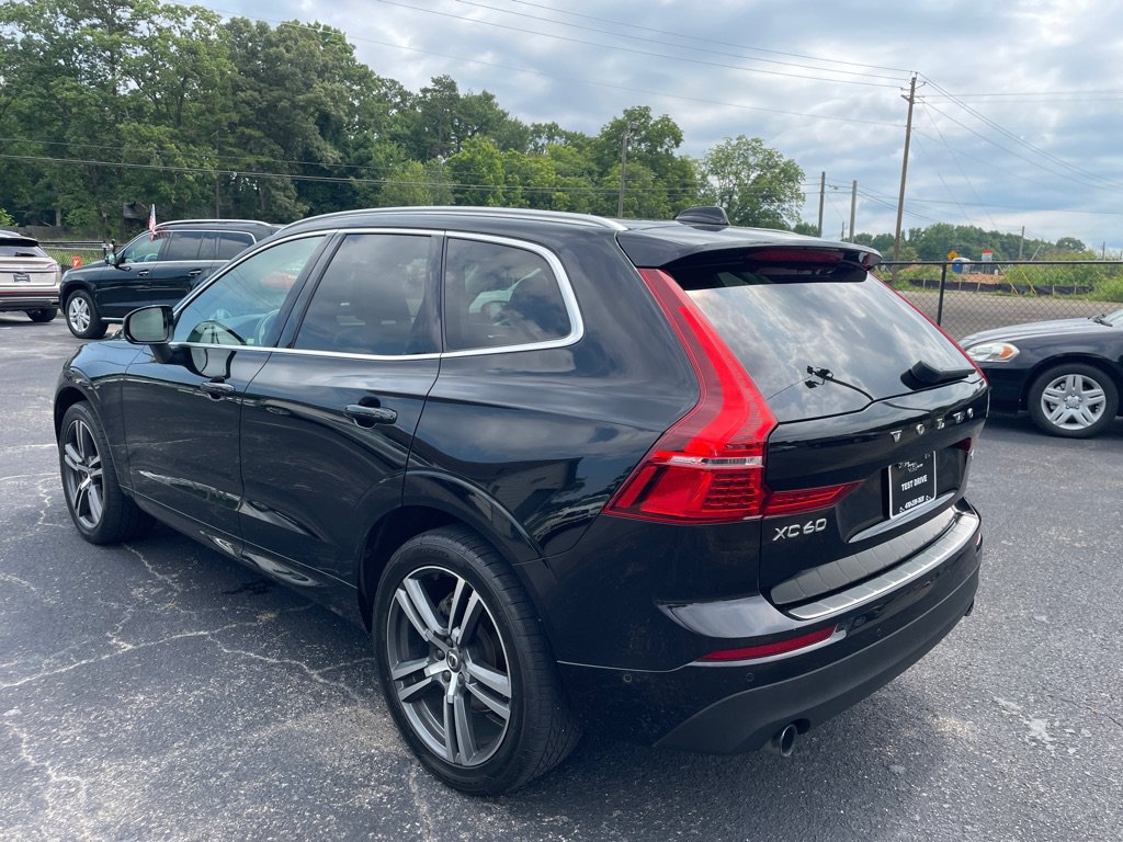 Used 2018 Volvo XC60 T5 Momentum AWD/4WD image 4
