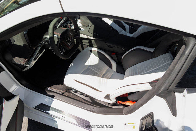 Used 2023 Chevrolet Corvette Stingray Premium Cpe w/ Z51 Performance Package image 33